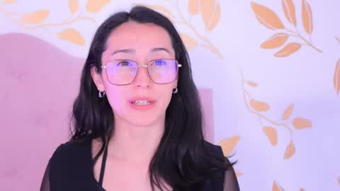 Snapshot of ginevra_esposito chatting on October 3, 2025, 12:57 pm Ginn online show from October 3, 2025, 12:57 pm