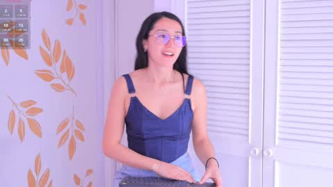 Snapshot of ginevra_esposito chatting on October 4, 2025, 1:09 pm Ginn online show from October 4, 2025, 1:09 pm
