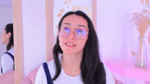 Snapshot of ginevra_esposito chatting on October 9, 2025, 12:58 pm Ginn online show from October 9, 2025, 12:58 pm