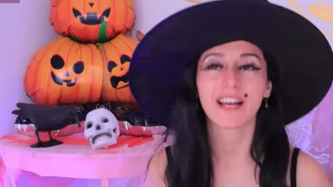 Ginn online show from October 31, 2025, 1:34 pm