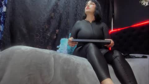 Miss online show from January 6, 2025, 8:39 pm