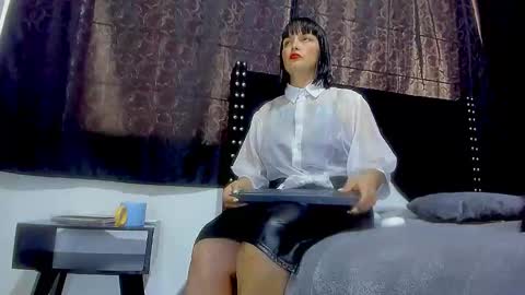 Miss online show from September 21, 2025, 5:58 pm