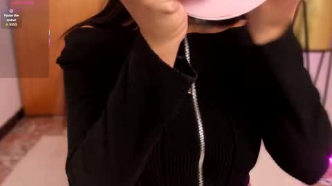 Julie online show from November 12, 2025, 1:50 am