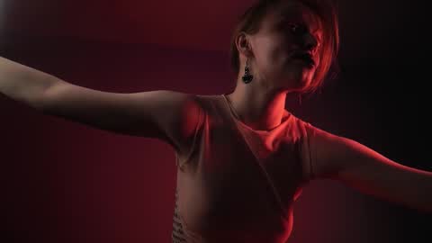        im expecting 350 thumbs up on my altar   online show from February 20, 2025, 4:28 am