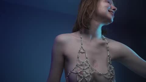        im expecting 350 thumbs up on my altar   online show from February 24, 2025, 4:16 am