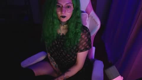 Ginger online show from May 27, 2026, 8:28 pm