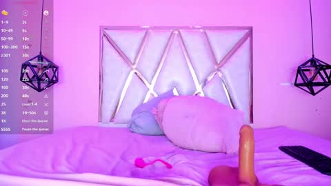 Ginna Palmer online show from December 3, 2024, 4:17 pm