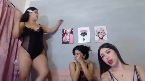 ginnifer_goodwin online show from November 3, 2025, 12:50 pm