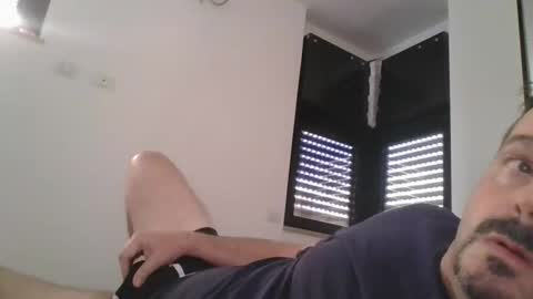 gio_021 online show from September 30, 2025, 2:44 pm