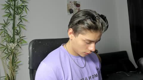 Snapshot of gio_russo chatting on January 27, 2025, 2:10 am GioRusso online show from January 27, 2025, 2:10 am