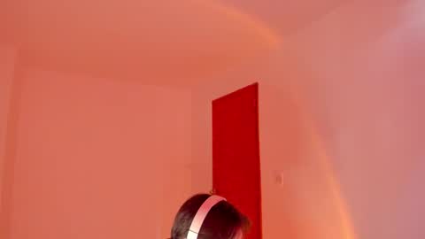 Snapshot of gio_russo chatting on November 2, 2025, 8:44 pm GioRusso online show from November 2, 2025, 8:44 pm