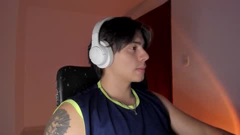 Snapshot of gio_russo chatting on November 12, 2025, 5:19 am GioRusso online show from November 12, 2025, 5:19 am