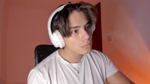 Snapshot of gio_russo chatting on November 24, 2025, 10:53 pm GioRusso online show from November 24, 2025, 10:53 pm