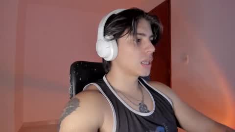 Snapshot of gio_russo chatting on December 15, 2025, 2:38 am GioRusso online show from December 15, 2025, 2:38 am