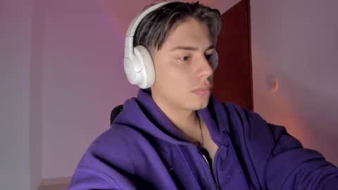 Snapshot of gio_russo chatting on January 5, 2026, 9:51 pm GioRusso online show from January 5, 2026, 9:51 pm