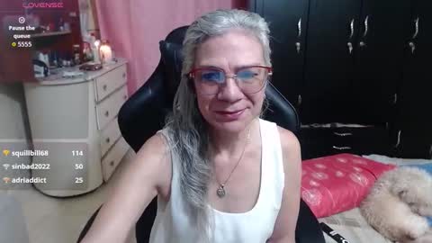 Snapshot of giorgia_xue53 chatting on October 26, 2025, 11:31 pm Mary online show from October 26, 2025, 11:31 pm