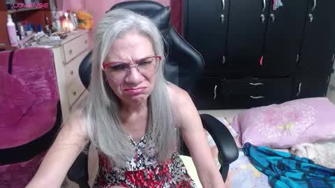 Snapshot of giorgia_xue53 chatting on November 6, 2025, 5:52 am Mary online show from November 6, 2025, 5:52 am