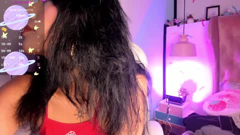 Snapshot of giovanna_oliveira chatting on December 4, 2024, 5:27 am Giovanna online show from December 4, 2024, 5:27 am