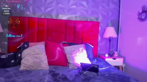 Snapshot of giovanna_oliveira chatting on January 4, 2025, 5:16 am Giovanna online show from January 4, 2025, 5:16 am