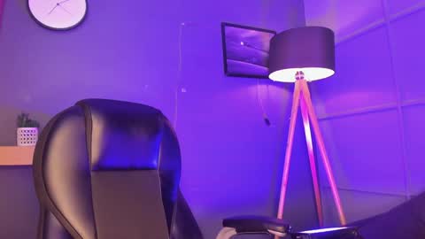 Snapshot of giovanna_oliveira chatting on January 16, 2025, 7:28 am Giovanna online show from January 16, 2025, 7:28 am