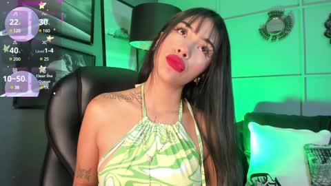 Snapshot of giovanna_oliveira chatting on January 22, 2025, 8:51 am Giovanna online show from January 22, 2025, 8:51 am