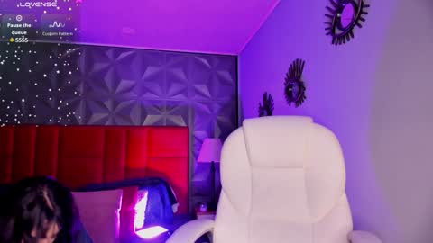 Snapshot of giovanna_oliveira chatting on January 28, 2025, 8:14 am Giovanna online show from January 28, 2025, 8:14 am