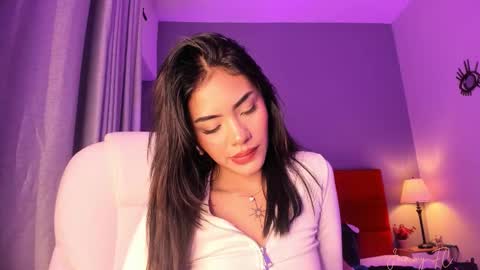 Snapshot of giovanna_oliveira chatting on September 10, 2025, 6:02 am Giovanna online show from September 10, 2025, 6:02 am