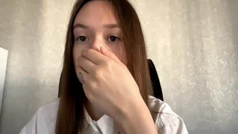 Melisa online show from April 25, 2026, 1:19 am