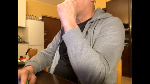 giovanni_1964 online show from December 22, 2024, 4:17 am