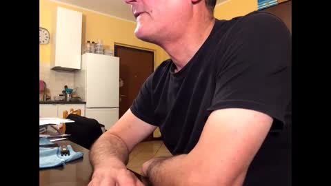Snapshot of giovanni_1964 chatting on April 29, 2026, 5:41 pm giovanni_1964 online show from April 29, 2026, 5:41 pm