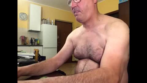 Snapshot of giovanni_1964 chatting on May 17, 2026, 2:53 am giovanni_1964 online show from May 17, 2026, 2:53 am