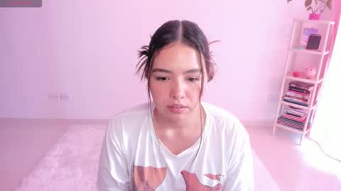 Alana online show from November 21, 2025, 3:33 pm