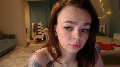 Snapshot of girl_happiness chatting on December 15, 2024, 2:16 pm Secret online show from December 15, 2024, 2:16 pm