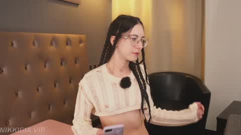 Nikki online show from November 23, 2025, 12:27 pm