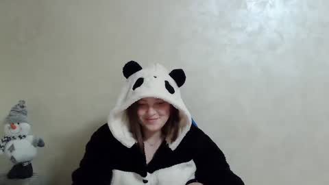 girl_leya online show from December 4, 2024, 3:04 am