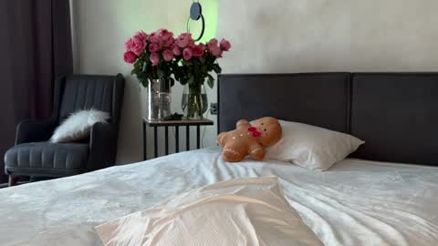 Snapshot of girl_next_door19 chatting on February 15, 2025, 8:54 am Sabi ------ online show from February 15, 2025, 8:54 am