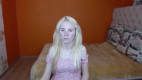 Snapshot of girl_summer97 chatting on November 9, 2025, 1:20 pm Katia online show from November 9, 2025, 1:20 pm