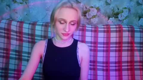 Snapshot of girlfriend_night chatting on March 6, 2025, 2:09 am Seniya online show from March 6, 2025, 2:09 am