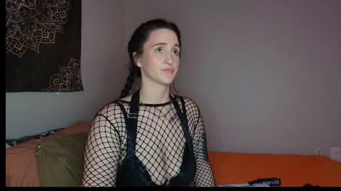 Camille online show from December 5, 2025, 2:53 am
