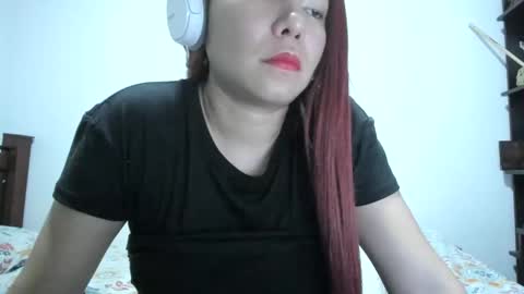 girlrock2024 online show from December 4, 2024, 2:53 am