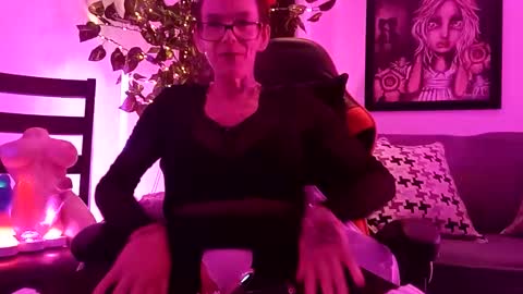 girls227445638252 online show from May 28, 2026, 6:00 am