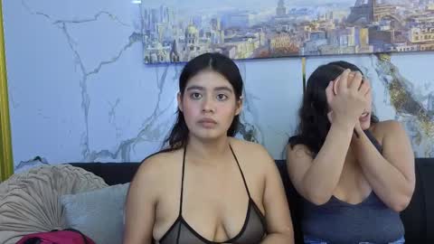 girls_latinas23_aws online show from October 13, 2025, 9:59 pm
