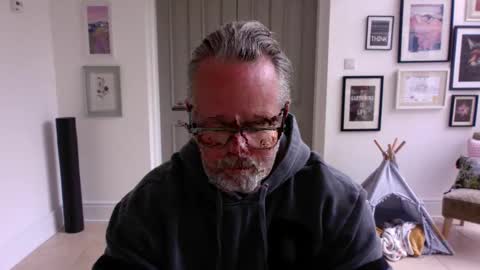 girlsandbikes online show from February 27, 2026, 12:05 pm