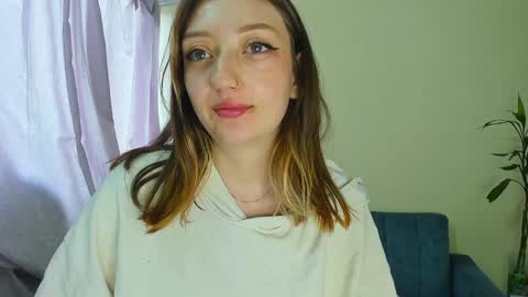 Maze    Thumbs up online show from January 3, 2025, 12:08 pm