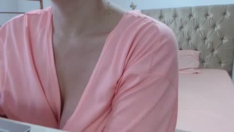 Victoria online show from November 9, 2025, 12:14 pm