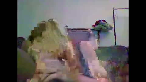 girlw0rm online show from March 4, 2025, 2:06 am