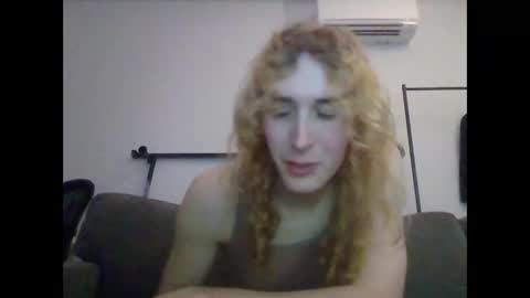 girlw0rm online show from March 5, 2025, 1:21 am