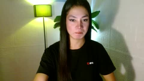 Snapshot of girlwhobelieveinmagic chatting on February 12, 2025, 9:10 am Callmenor online show from February 12, 2025, 9:10 am