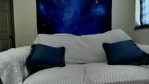 Girth online show from September 28, 2025, 10:04 pm