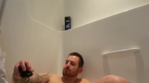 Snapshot of girthylax51 chatting on December 10, 2024, 1:54 am BIG K online show from December 10, 2024, 1:54 am